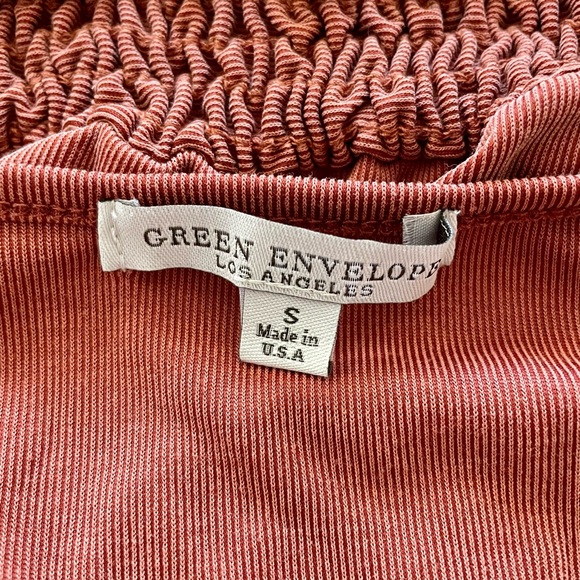 Green Envelopes Rust colored short sleeve blouse/top size small. - Picture 7 of 13